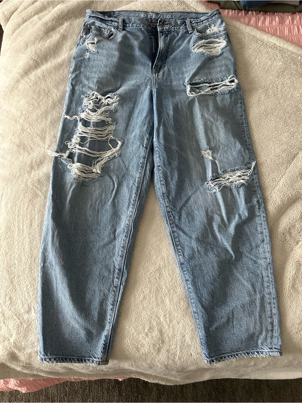 American Eagle Outfitters Light Blue Distressed Boyfriend Jeans